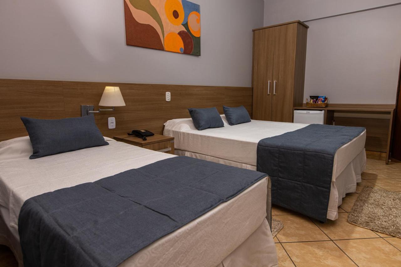 Bm Hotel Сан-Себастьян-ду-Параизу Экстерьер фото