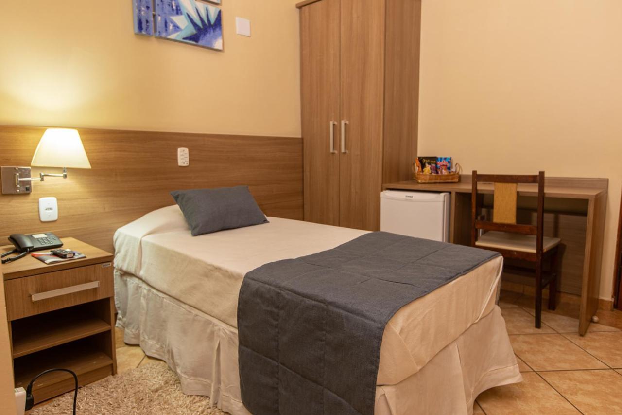 Bm Hotel Сан-Себастьян-ду-Параизу Экстерьер фото